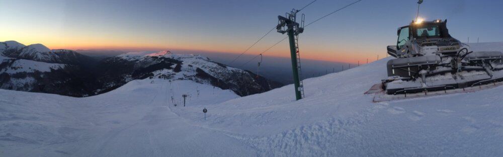 Panorama della stazione al tramonto
